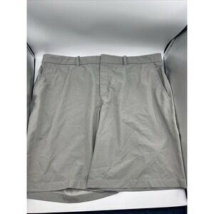 Nike Golf Dri-Fit Grey Mens Flat‎ Front Shorts Size 42 With A 10" Inseam